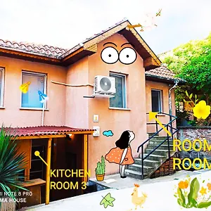 Pijama House Hostel