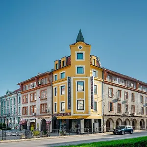 Aurora Hills Hotel
